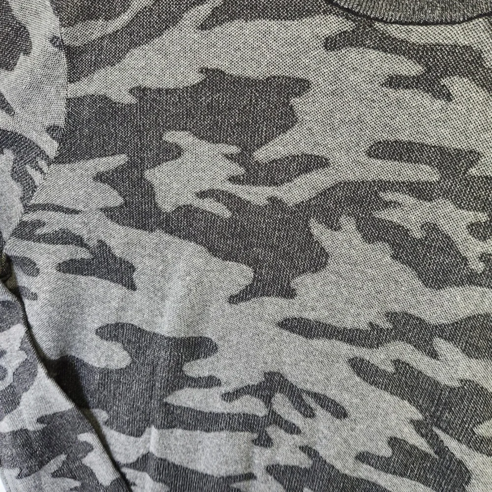 Express Mens XXL Gray Camouflage Crew Neck‎ Long Sleeve Knit Sweater Camo Print - Picture 2 of 6